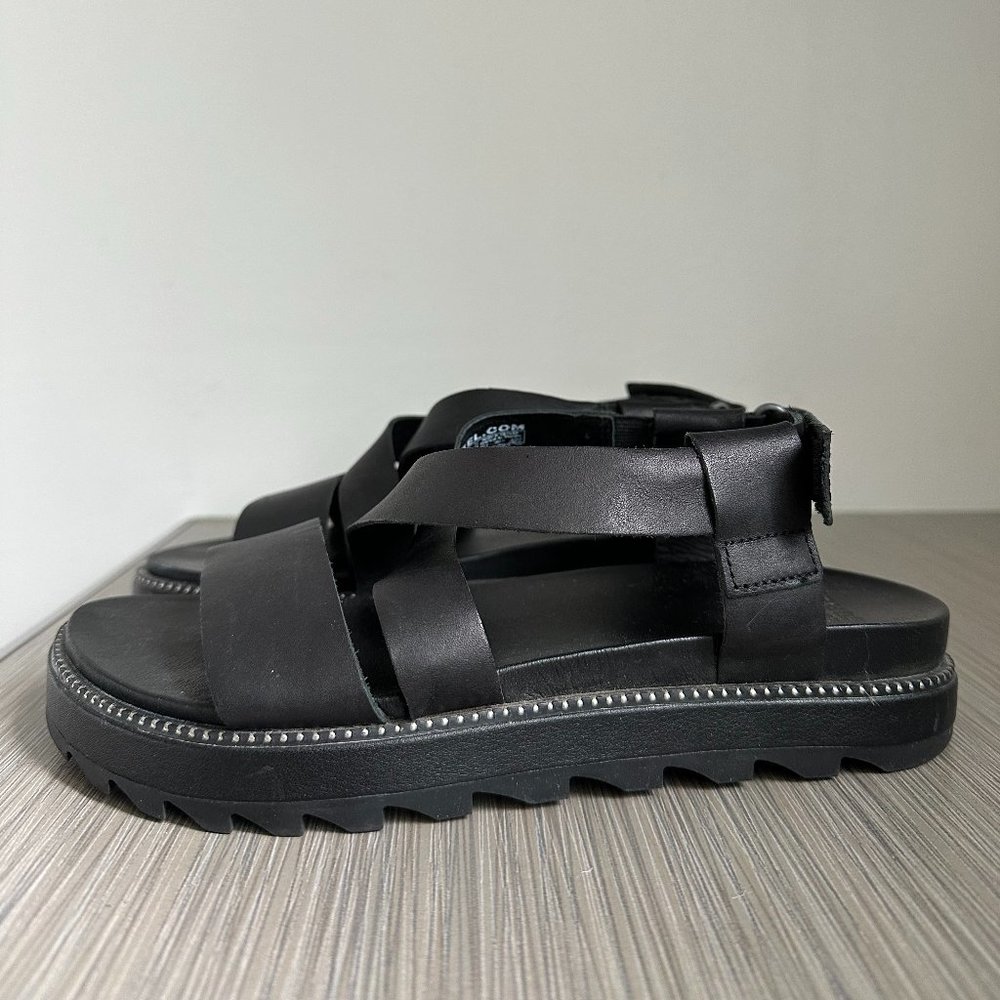 Sorel Studded Roaming Criss Cross Sandals (Size 7)